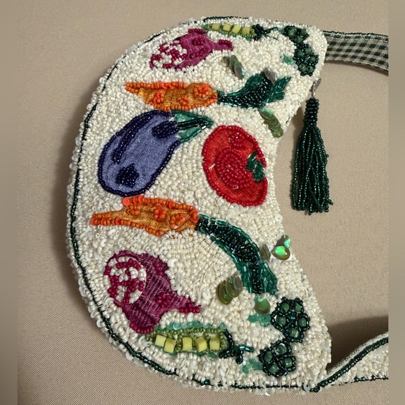 Handcrafted in India Beaded Bag Vegetables with Gingham Interior - Picture 5 of 9